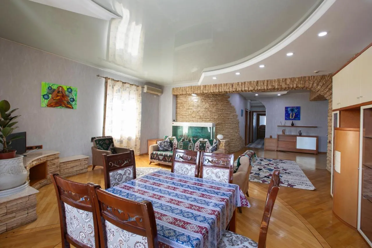 באקו Leyla Apartments 1 מלון דירות